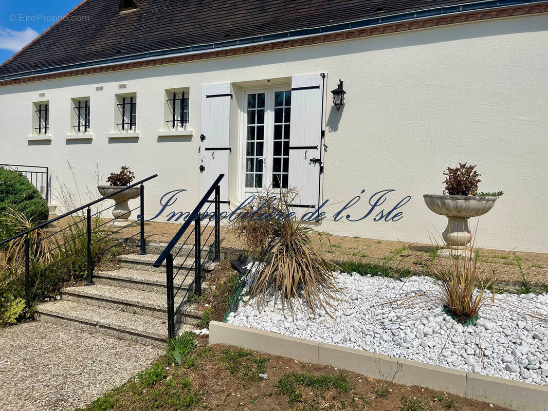 Maison à COULOUNIEIX-CHAMIERS