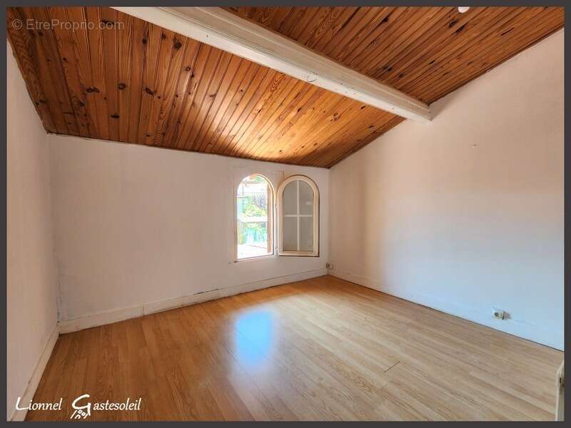 Maison à vendre 4 chambres avec jardin, parking sur la commune de Pineuilh proche de Sainte Foy la Grande (33) - photo 14