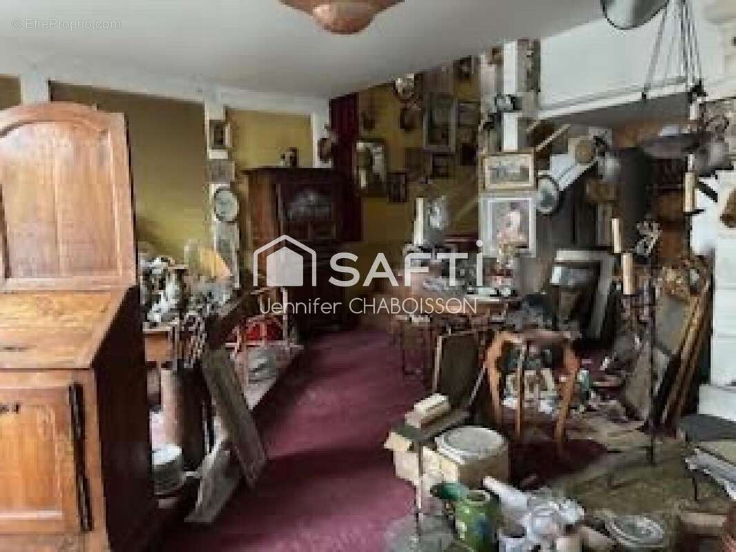 Photo 2 - Commerce à CHATELLERAULT