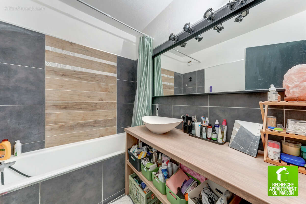 Appartement à LYON-9E
