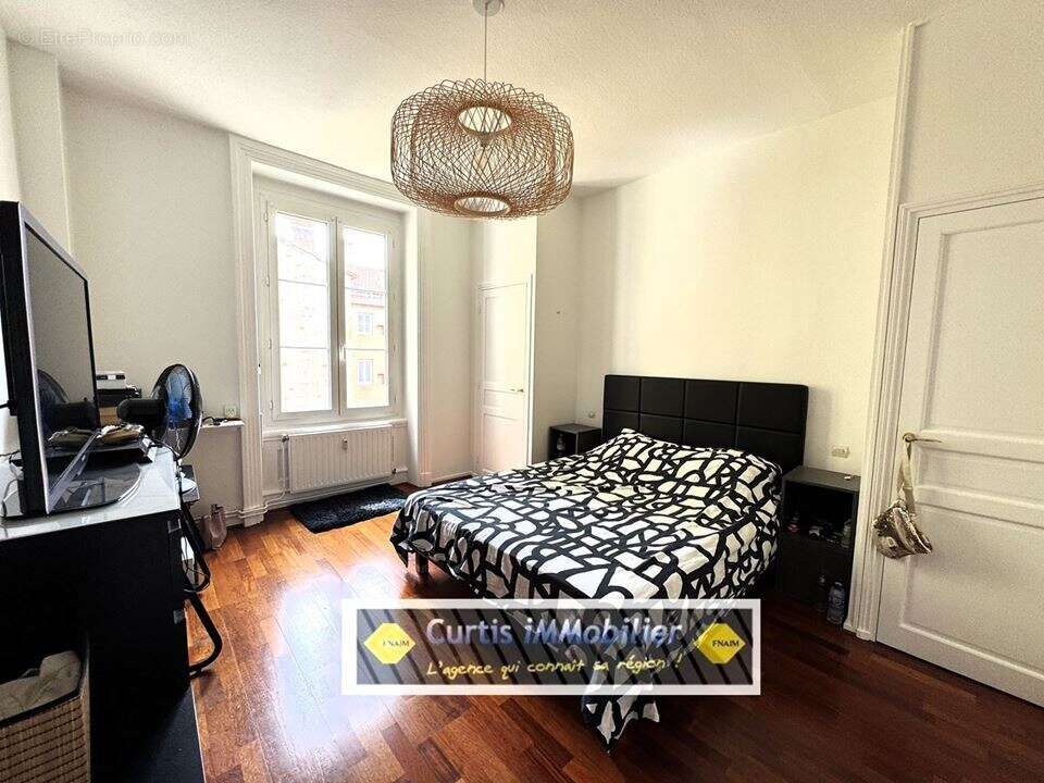 Appartement à SAINT-ETIENNE