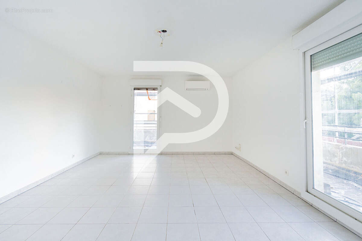 Appartement à MARSEILLE-9E