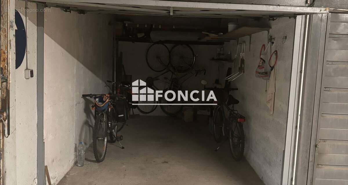 Parking à SAINT-JEAN-DE-MONTS