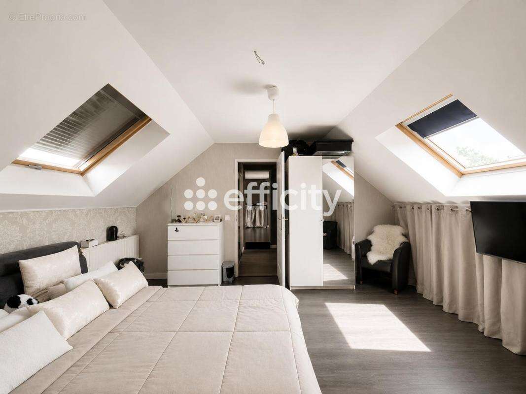 Maison 180 m² à Montgeron  - photo 18