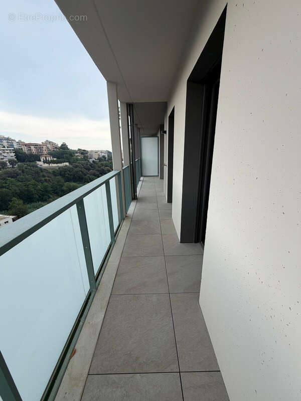 Nice   Superbe T2 neuf de 41 m2 en étage élevé - photo 3