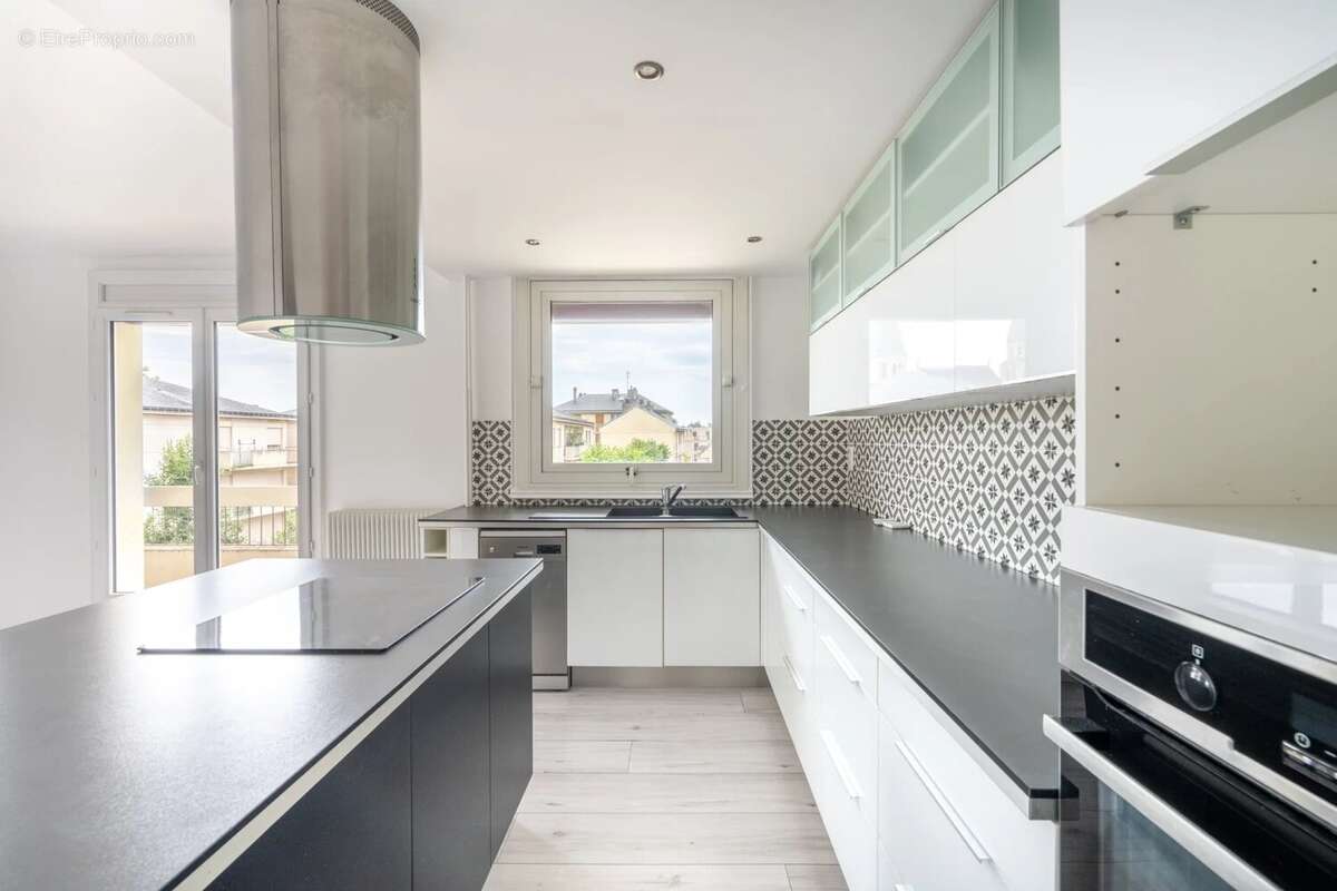 Appartement 90 m² à Poissy  - photo 4