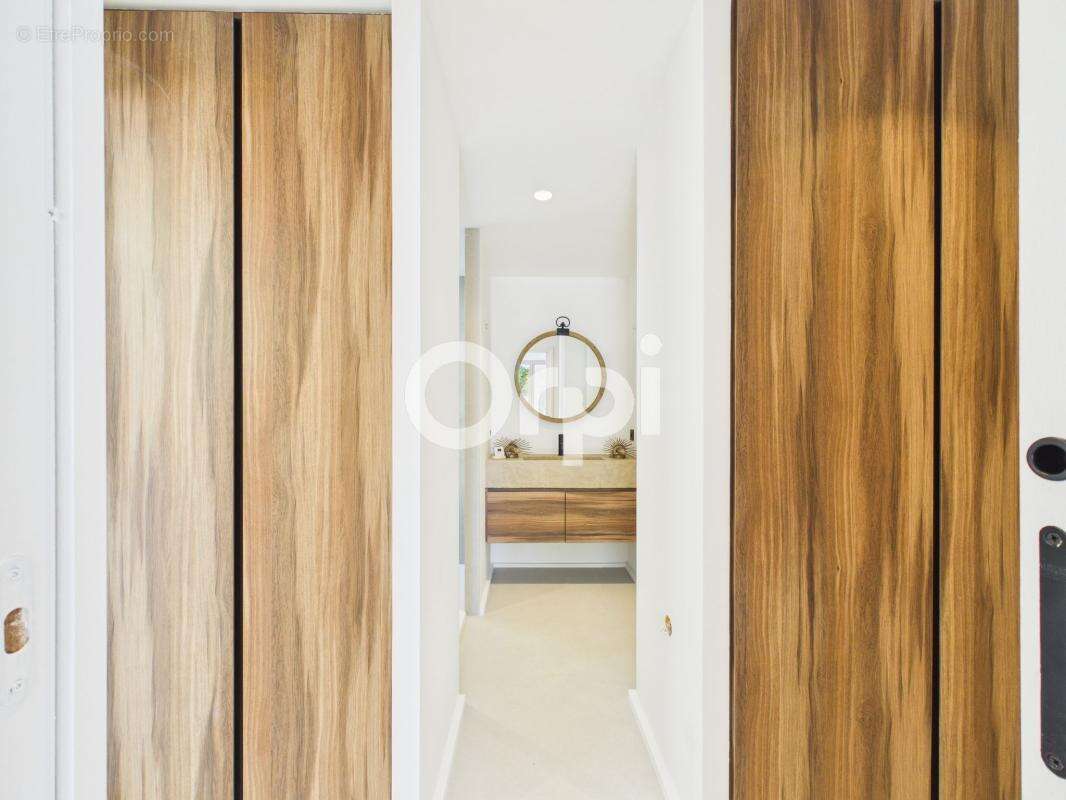 Maison à MANDELIEU-LA-NAPOULE