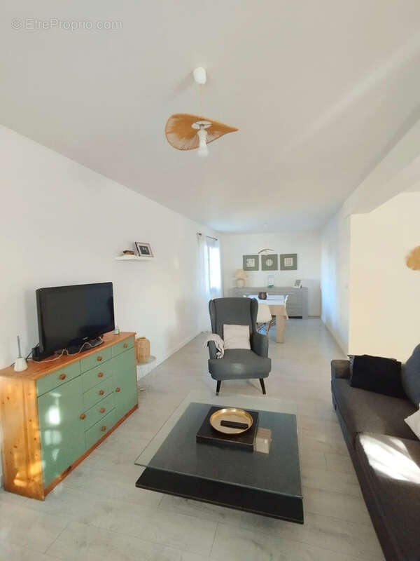 Maison à CROSMIERES