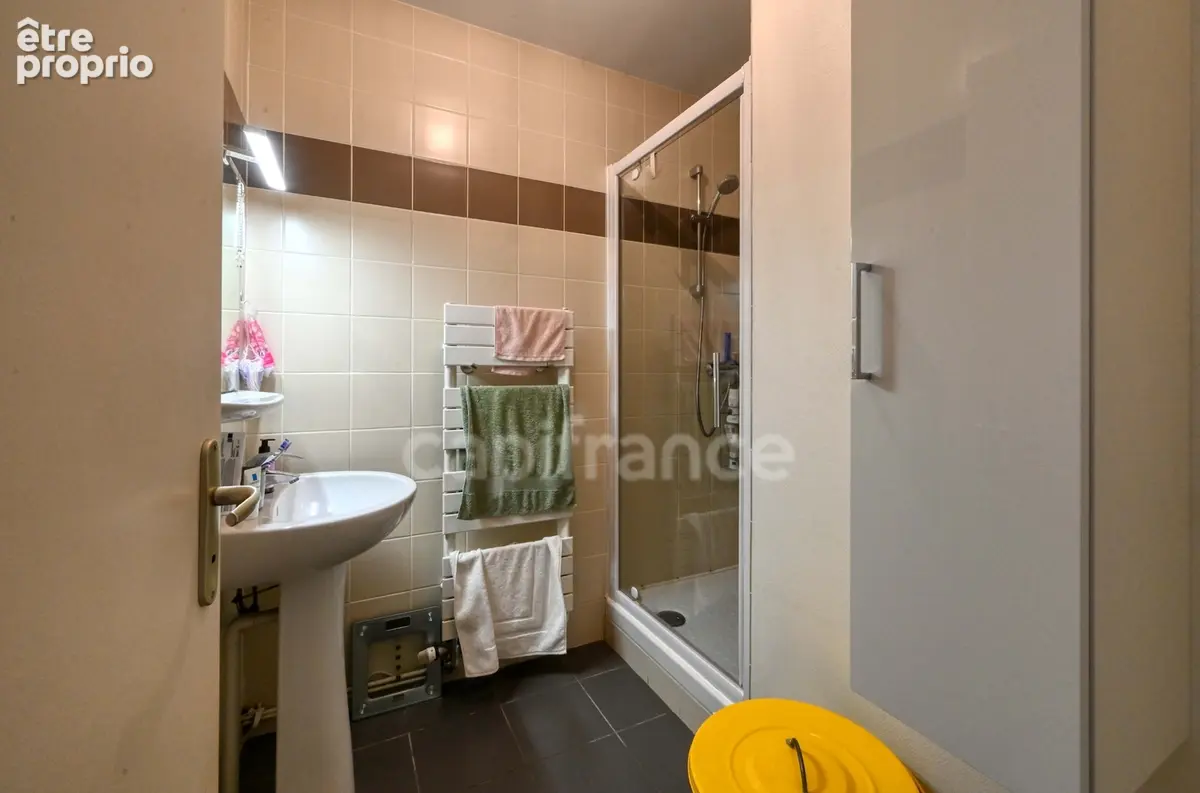 Maison en limite de campagne - 6 Pièces - Hauteurs de Givors - Divisée en 2 appartements - Potentiel locatif - photo 9