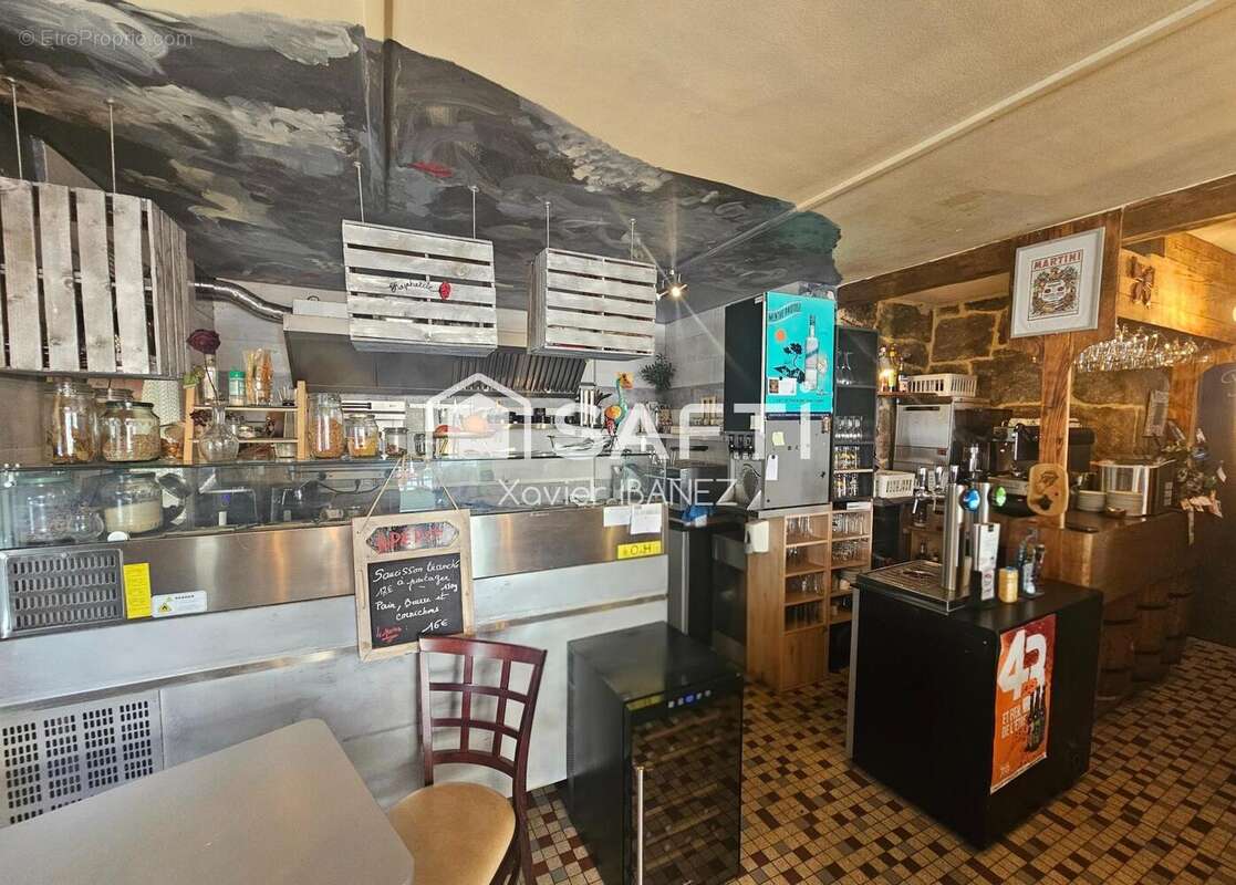 Photo 3 - Commerce à SAUGUES