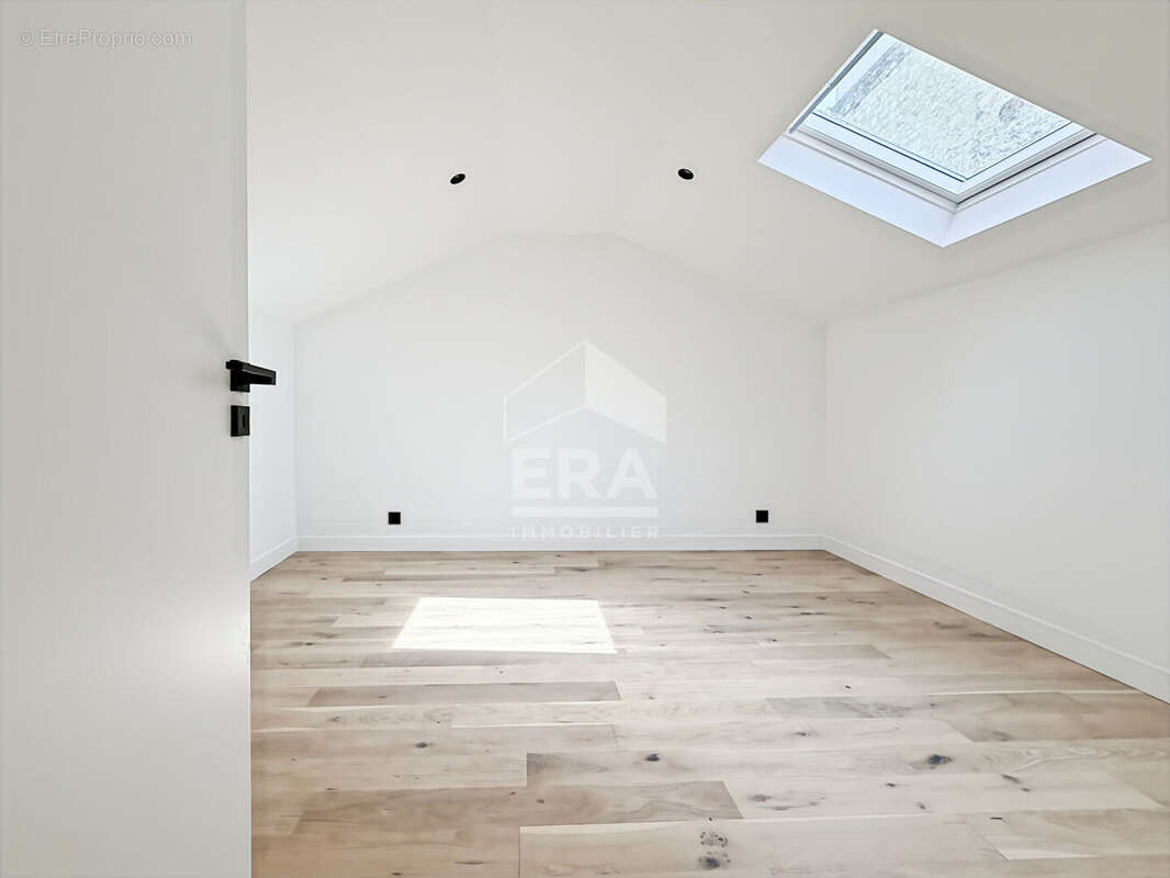 Maison à PARIS-20E