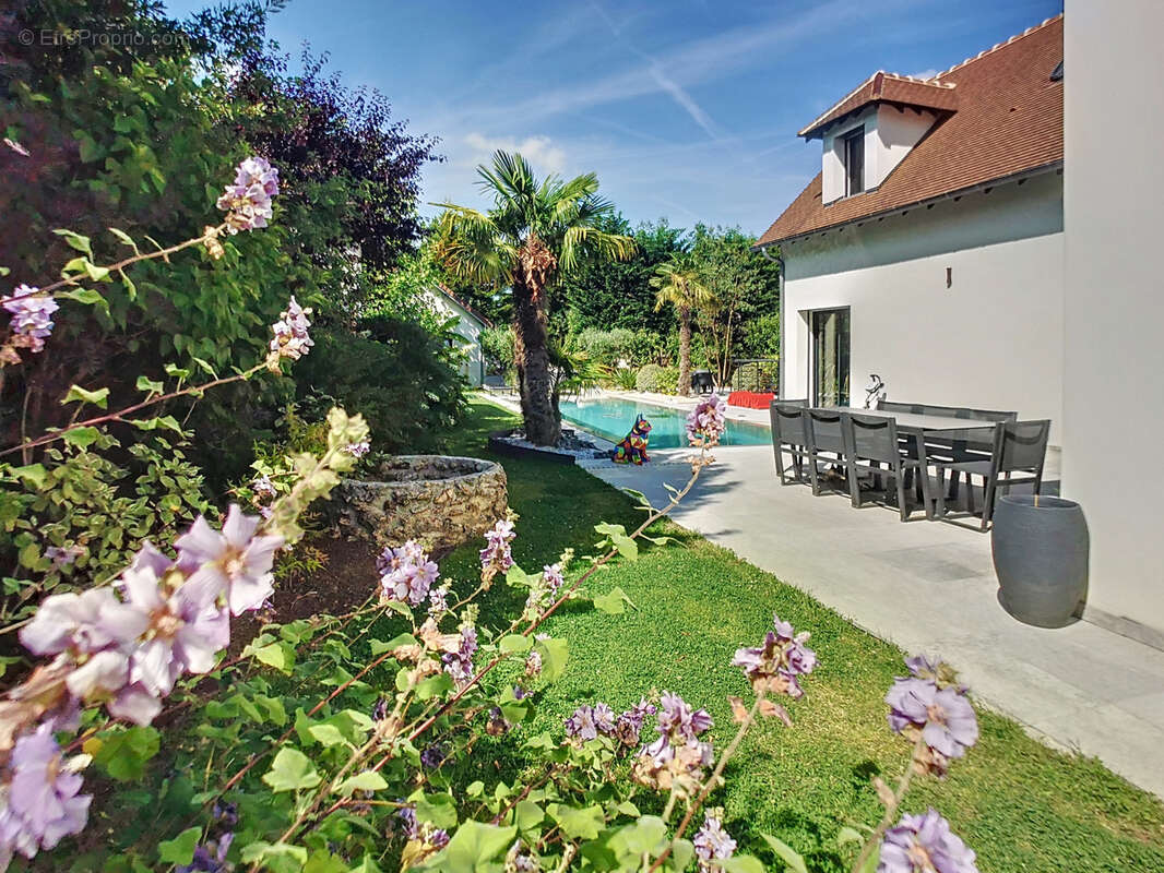 Maison à MONTFORT-L'AMAURY
