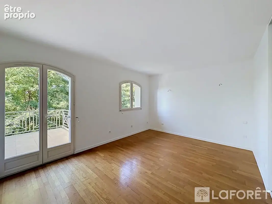 Maison familiale  253 m²  12 pièces ? Montbernier, Bourgoin-Jallieu - photo 12