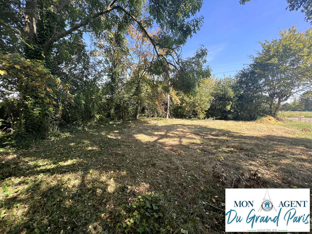 Terrain à GIF-SUR-YVETTE