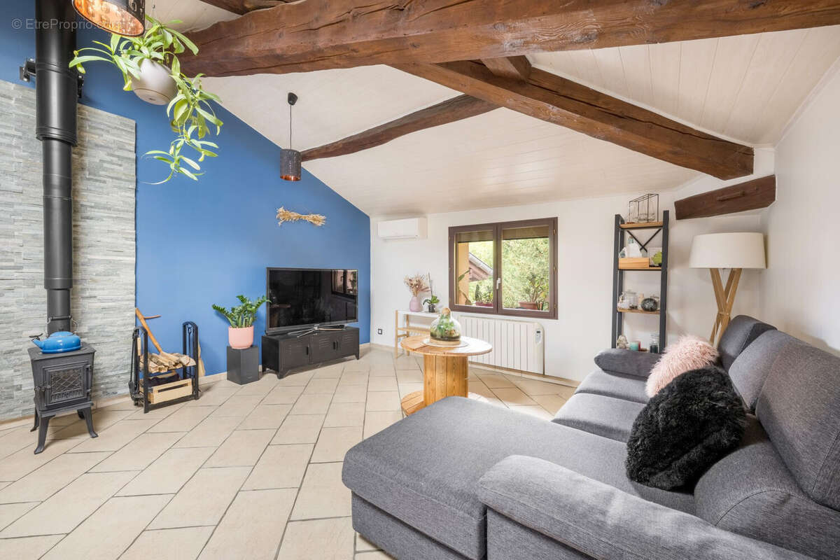 Appartement à SAINT-GEORGES-D'ESPERANCHE