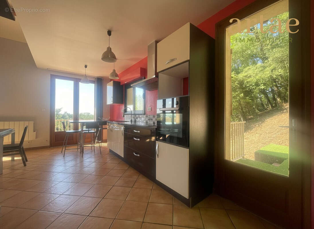 Maison 168 m² à Parisot  - photo 9