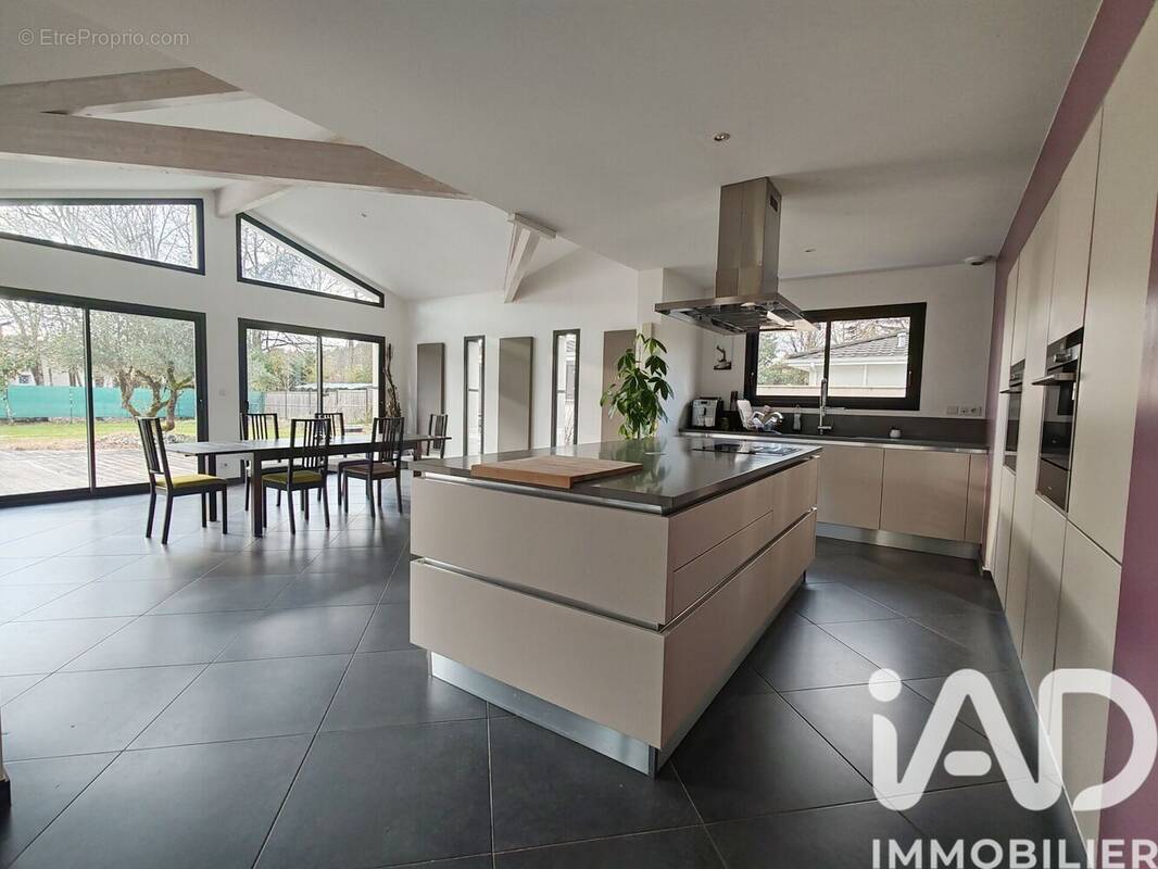 Photo 1 - Maison à PESSAC