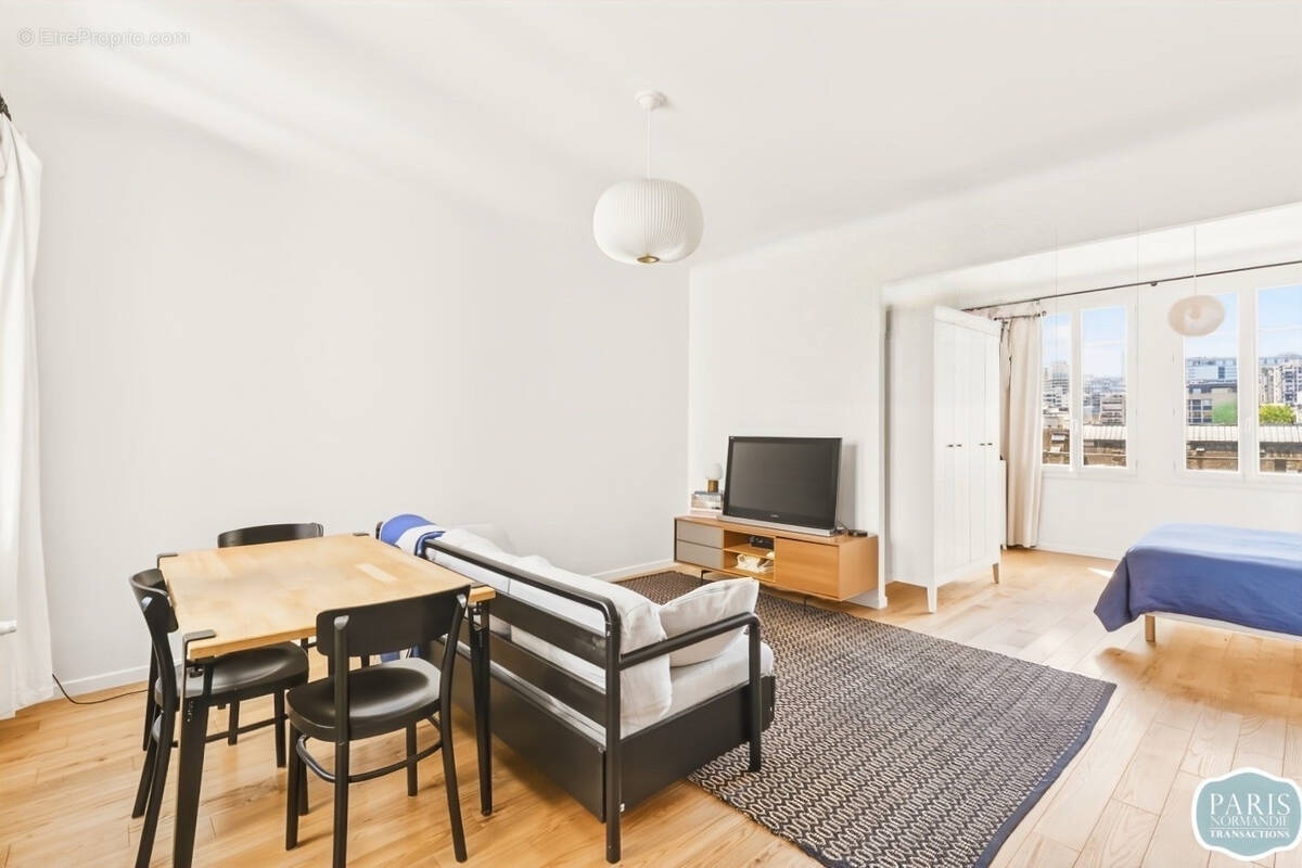 Appartement à PARIS-7E