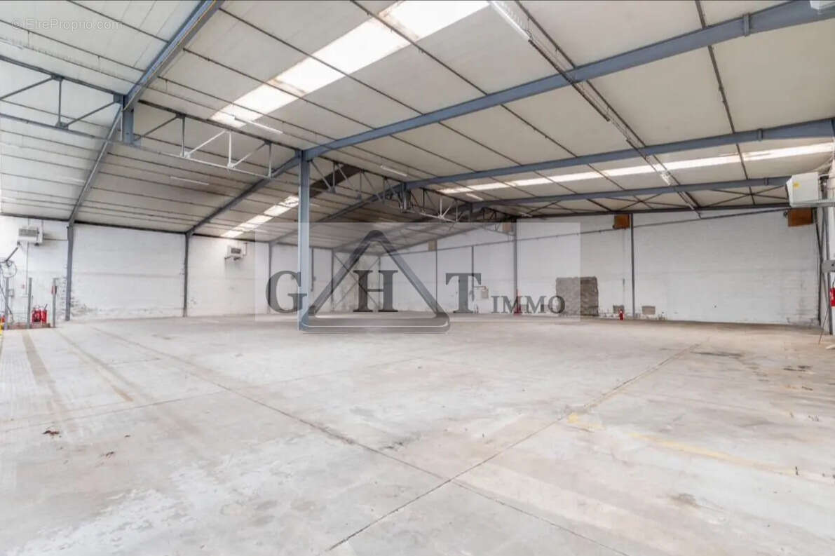 Commerce à MORANGIS