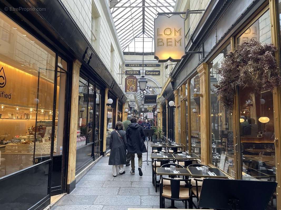 80 m² à Paris-2e  - photo 4