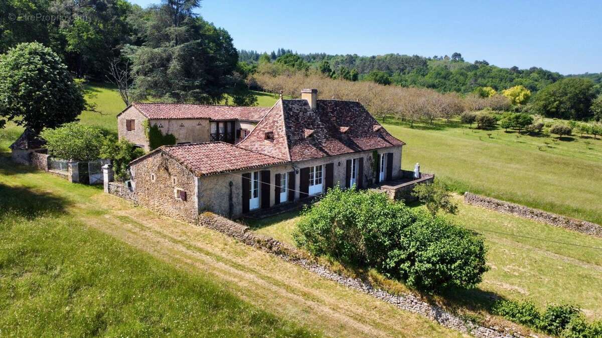 Maison à LE BUISSON-DE-CADOUIN