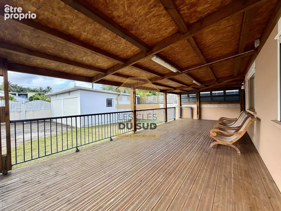 A vendre- villa de type t5 de 150 m² environ - saint-joseph - 440 00 € - photo 10