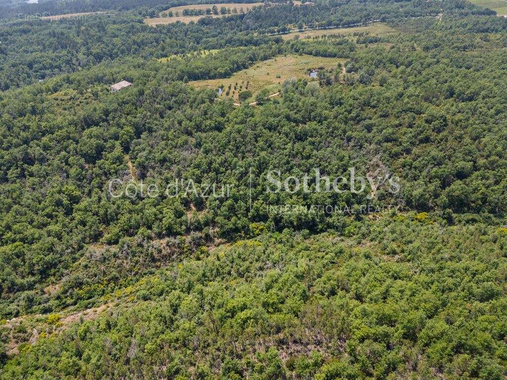 Terrain à FAYENCE