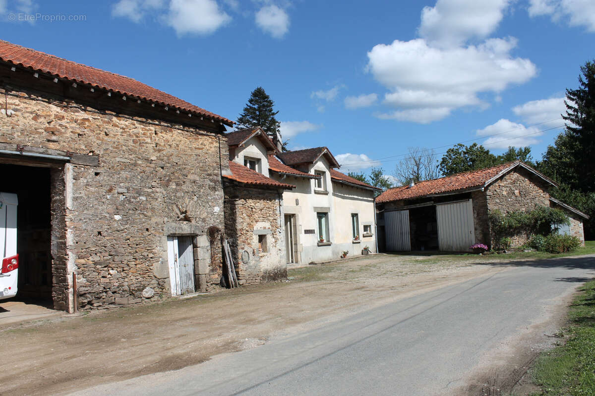Fermette avec terrain - photo 2