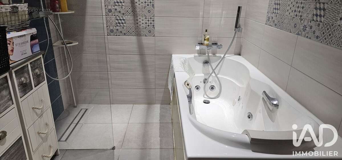 Maison 210 m² à L'isle-De-Noe  - photo 9
