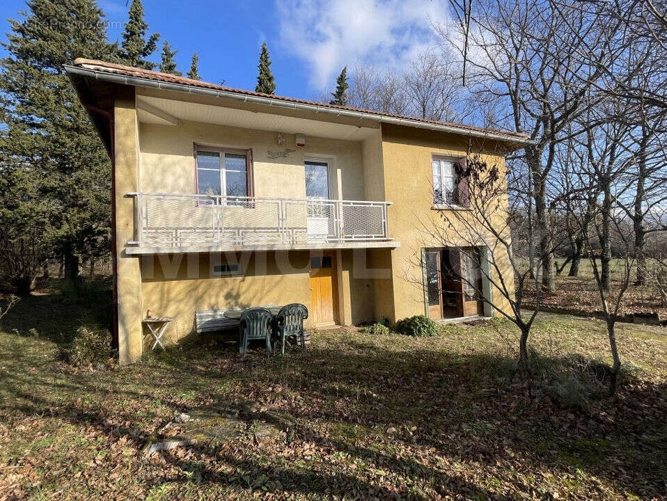 Maison à LE POET-LAVAL