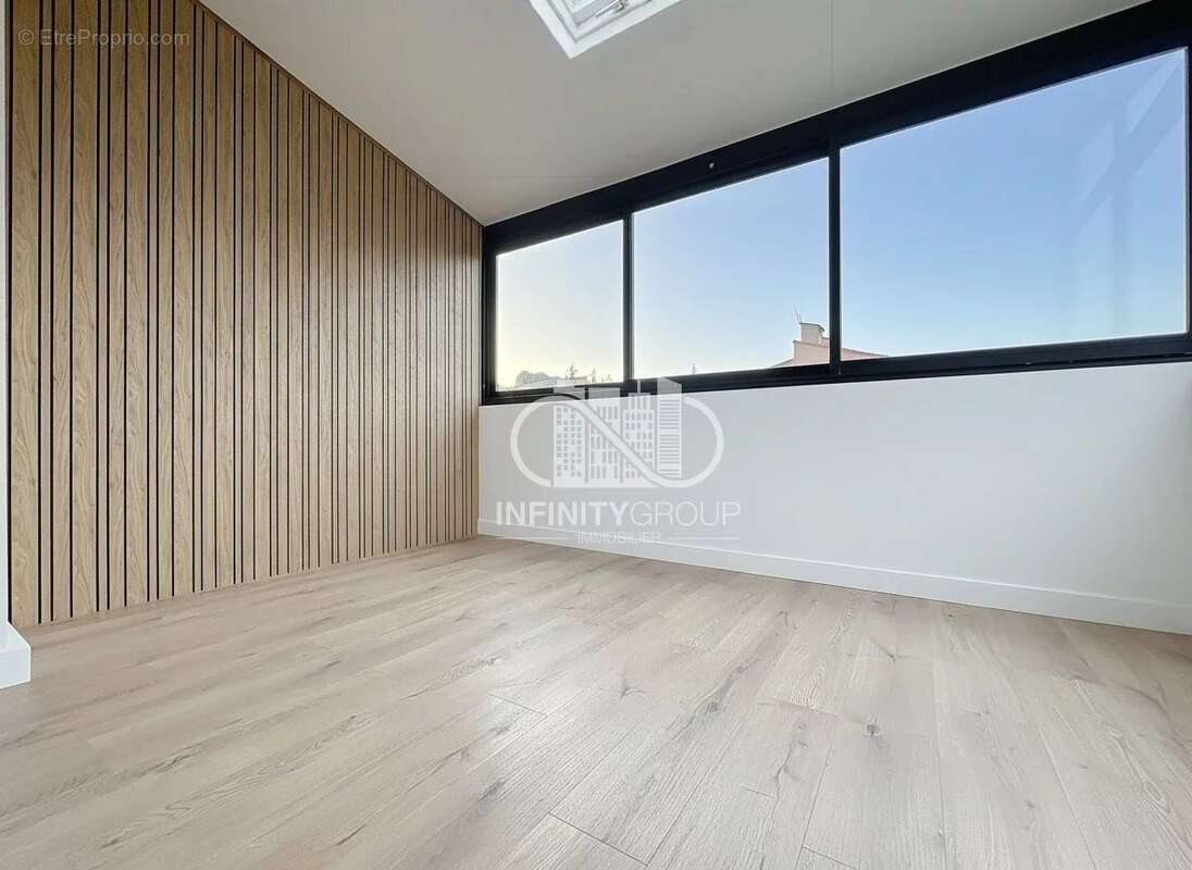 Appartement à MOUGINS