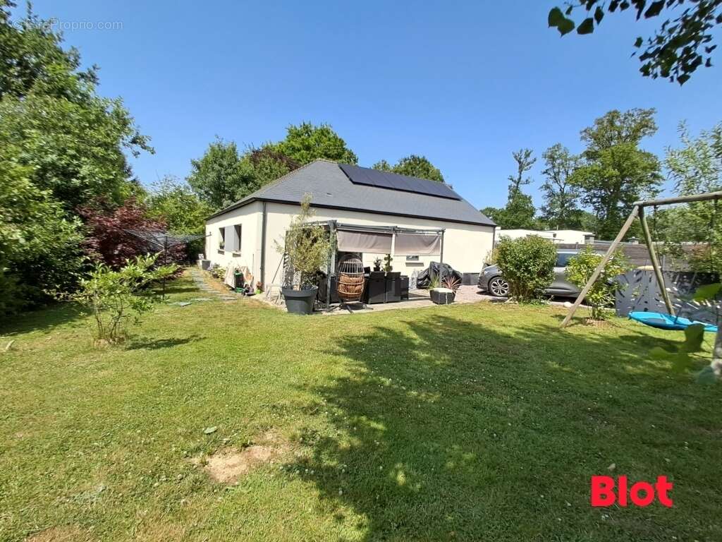 Maison à MINIAC-MORVAN