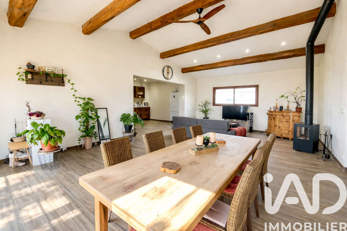 Maison 113 m² à Mejannes-Le-Clap  - photo 8