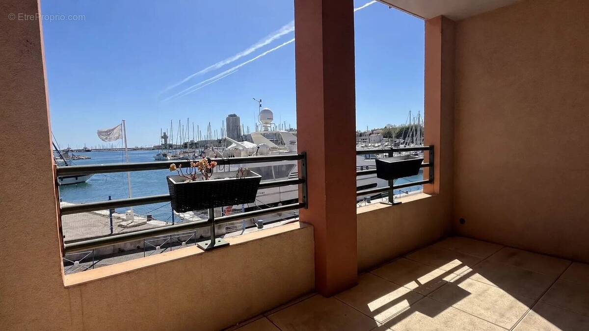 Appartement à PORT-DE-BOUC