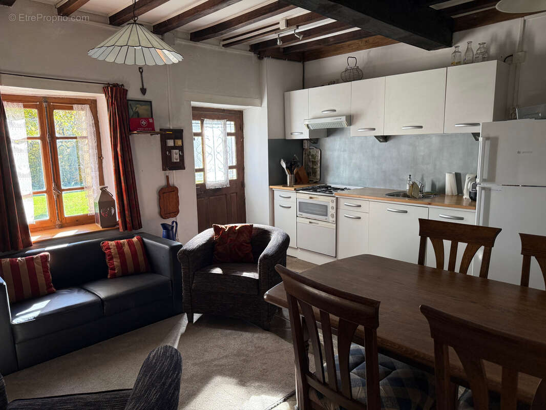 Maison à GOUTTIERES