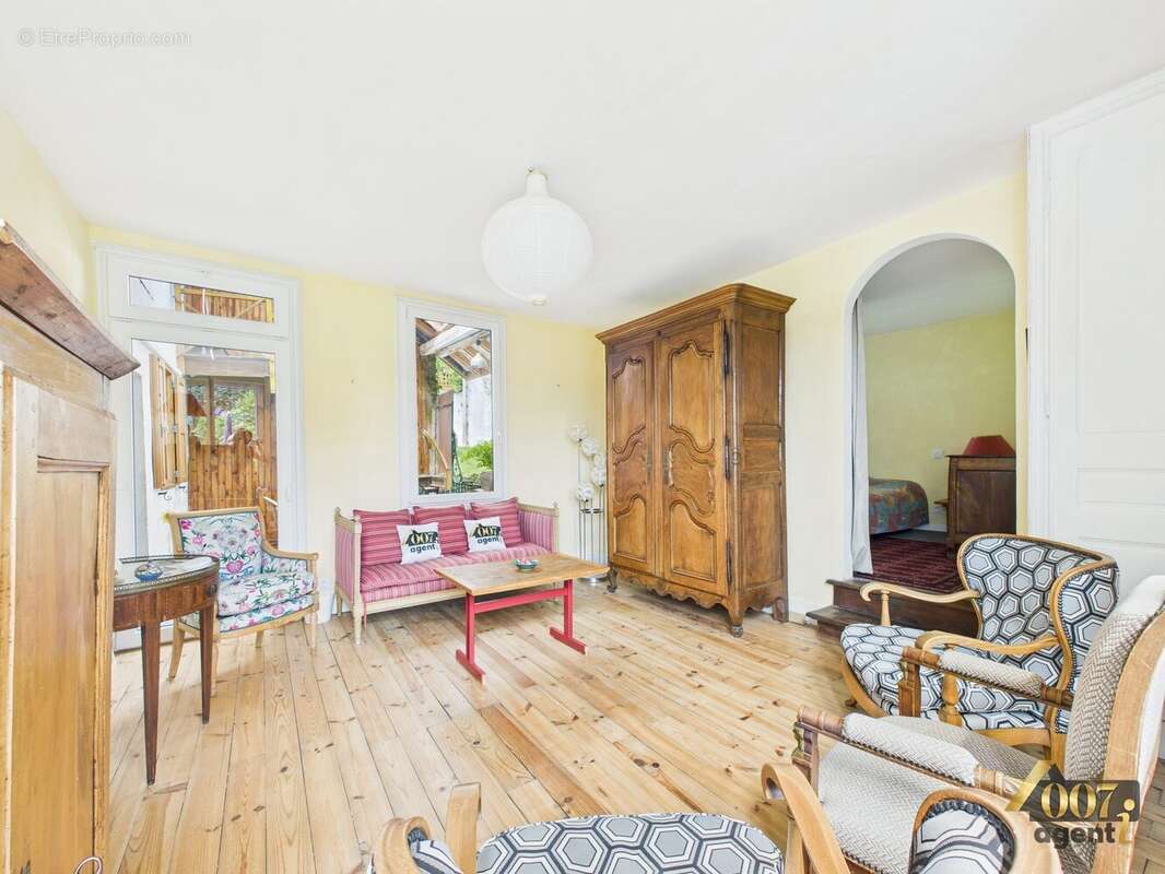 Maison 121 m² à Arbin  - photo 5