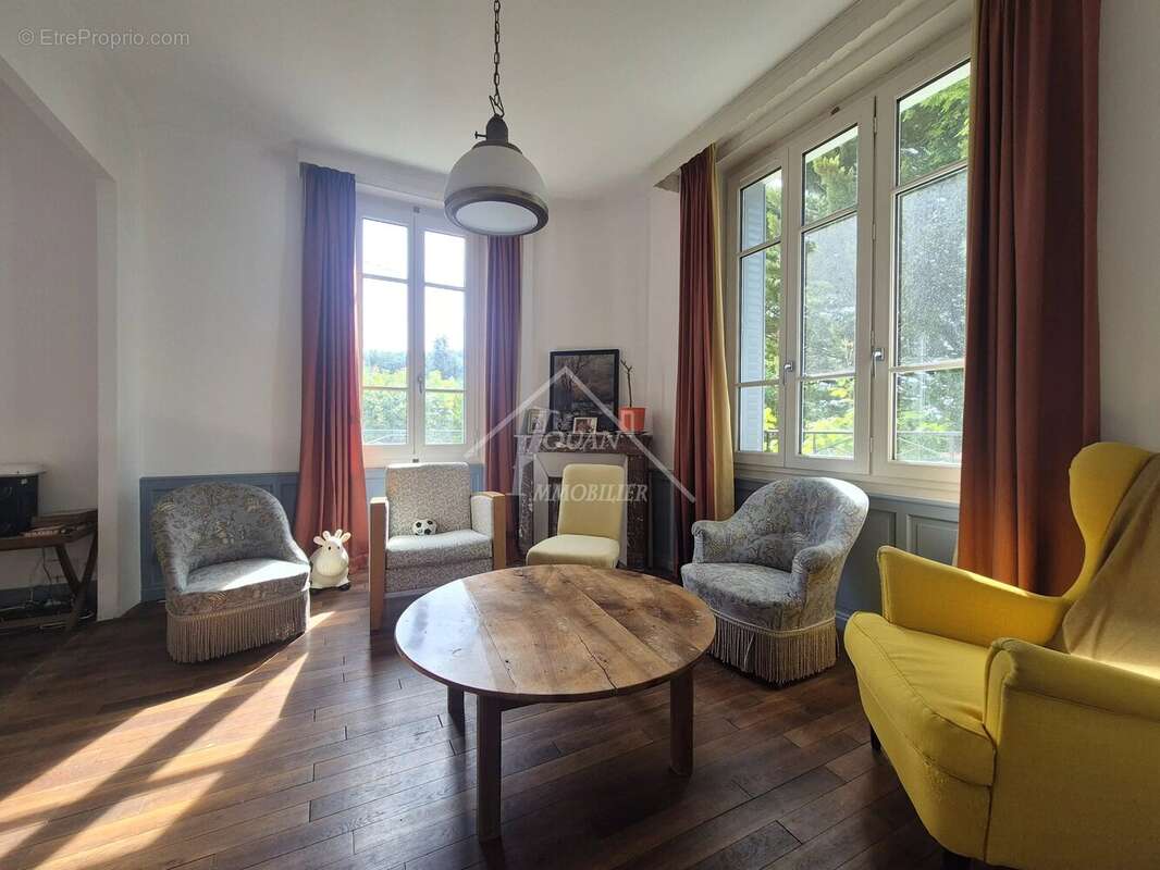 Maison à LALIZOLLE