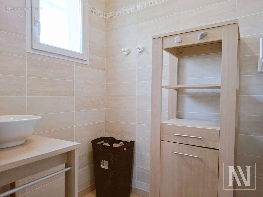 Maison à MONTSUZAIN