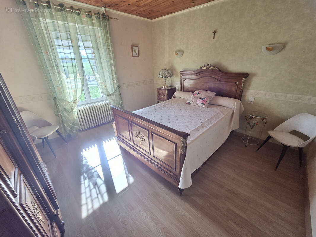 Maison à MENOMBLET