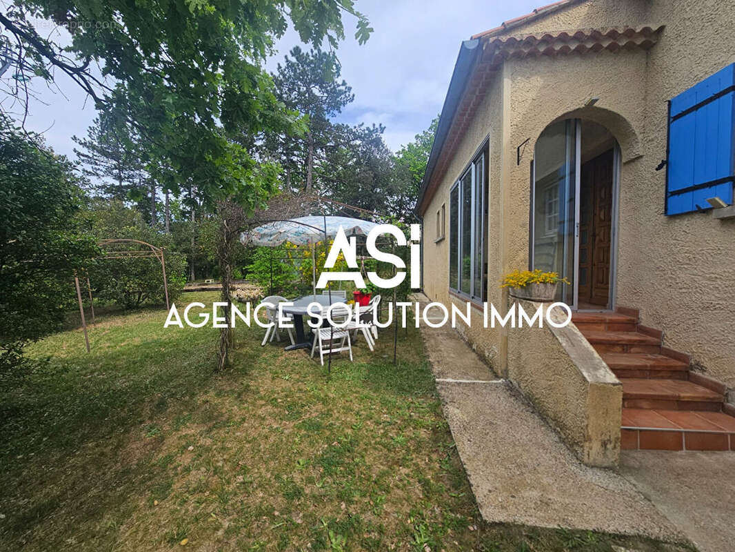 Maison à MALATAVERNE