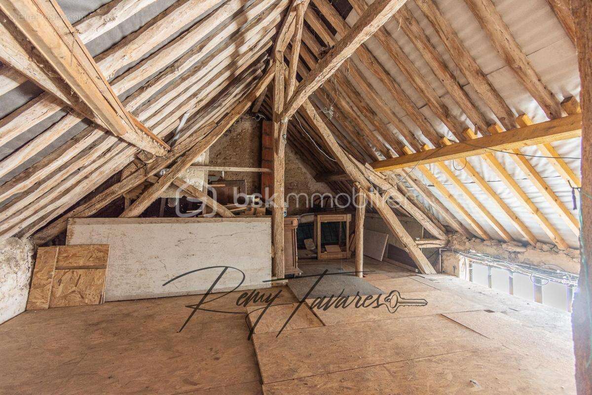 EXCLUSIVITÉ – Magnifique longère du XVIIe siècle à fort potentiel (300 m² et jusqu'à 7 Chambres) – Remauville - photo 19