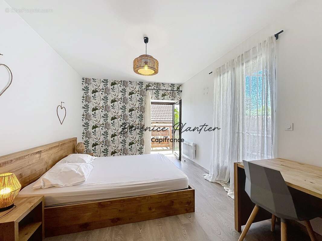 Appartement rénové avec deux espaces de vie indépendants - photo 6
