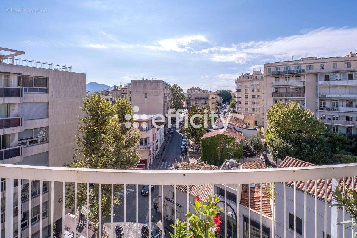 Appartement à MARSEILLE-8E