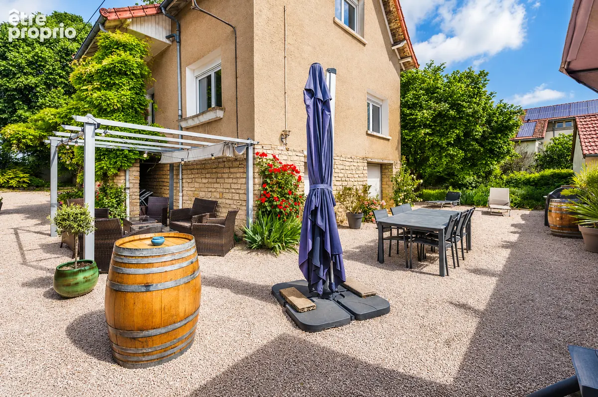 Maison familiale et lumineuse à Beaune - 4 chambres et 2 salles d'eau - Grand sous-sol - photo 7