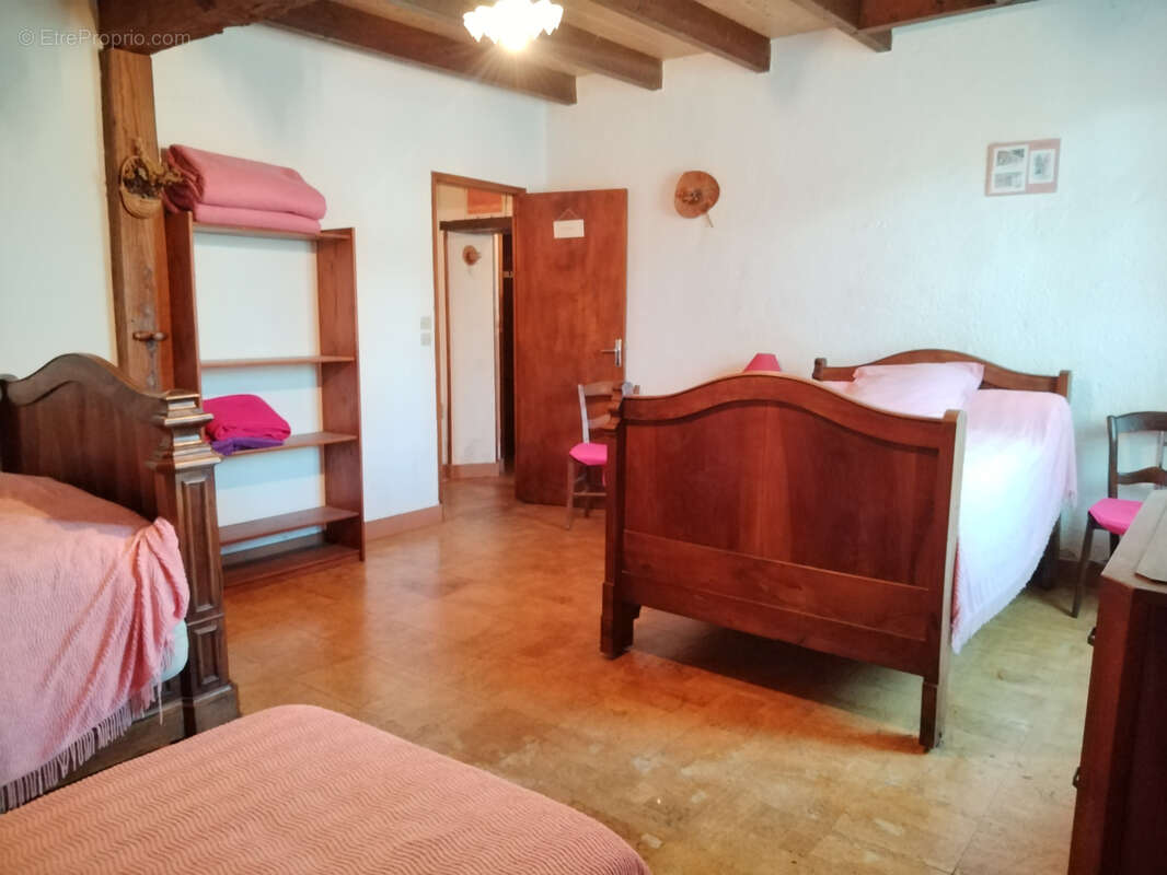 Maison à VILLEFRANCHE-DE-LONCHAT