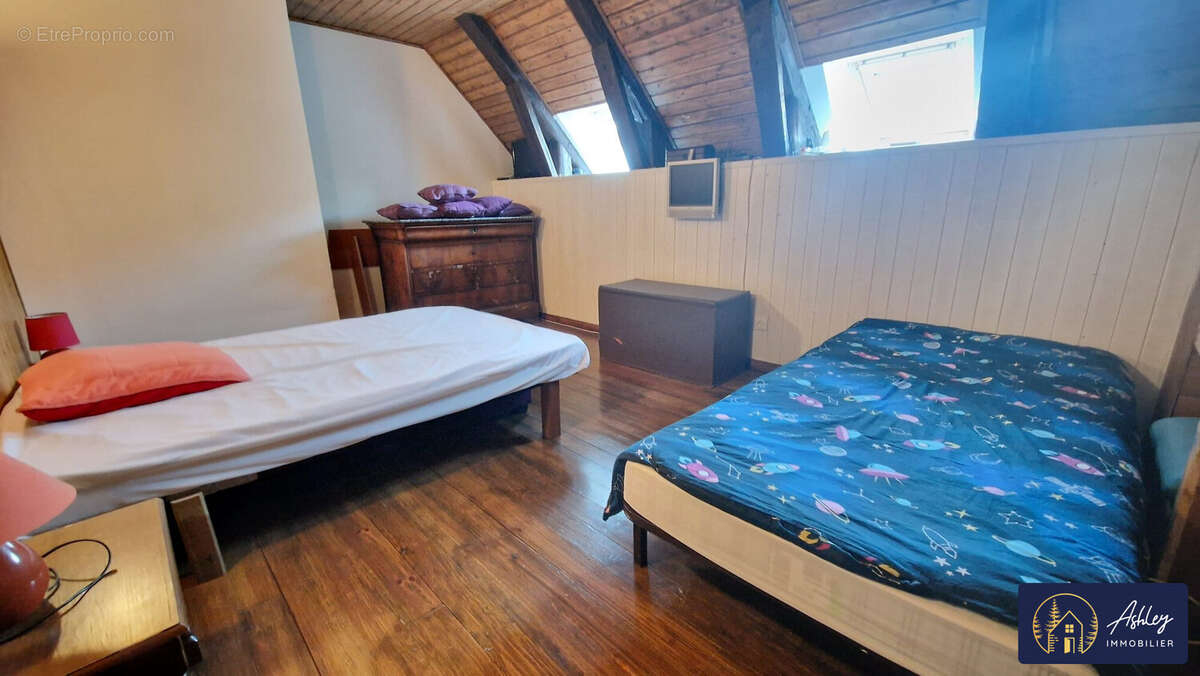 Maison 4 pièces Saint-Etienne-de-Chomeil - Maison à SAINT-ETIENNE-DE-CHOMEIL