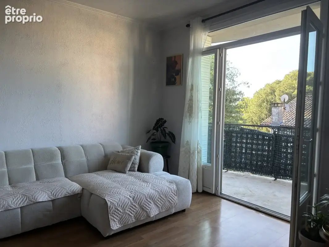 Appartement 4 pièces 84 m² à vendre à Aubenas (07200) - photo 2