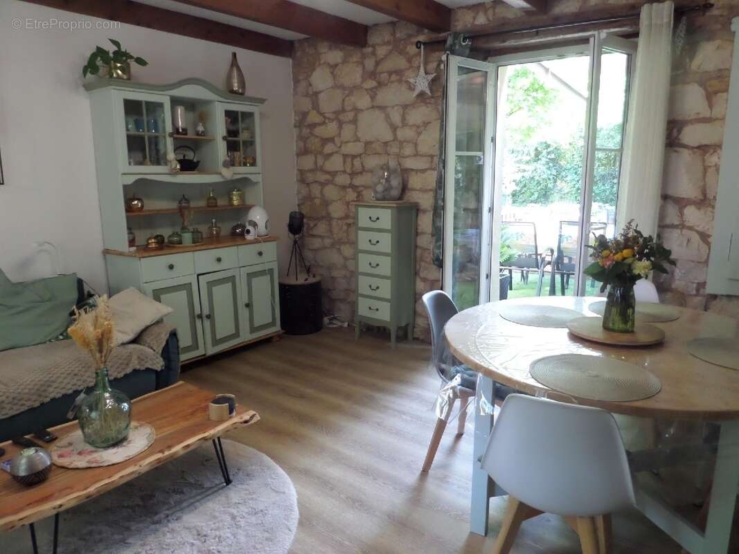 Maison à VOUJEAUCOURT