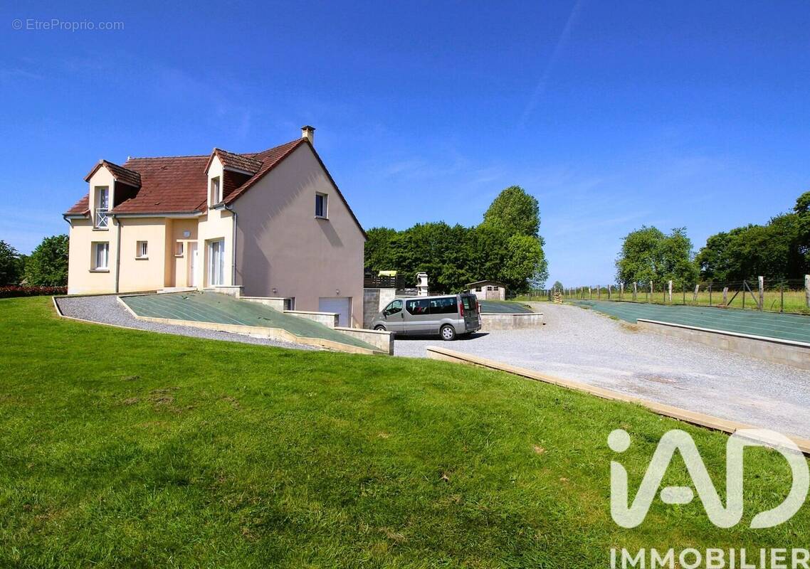 Photo 1 - Maison à BEAUVAIN