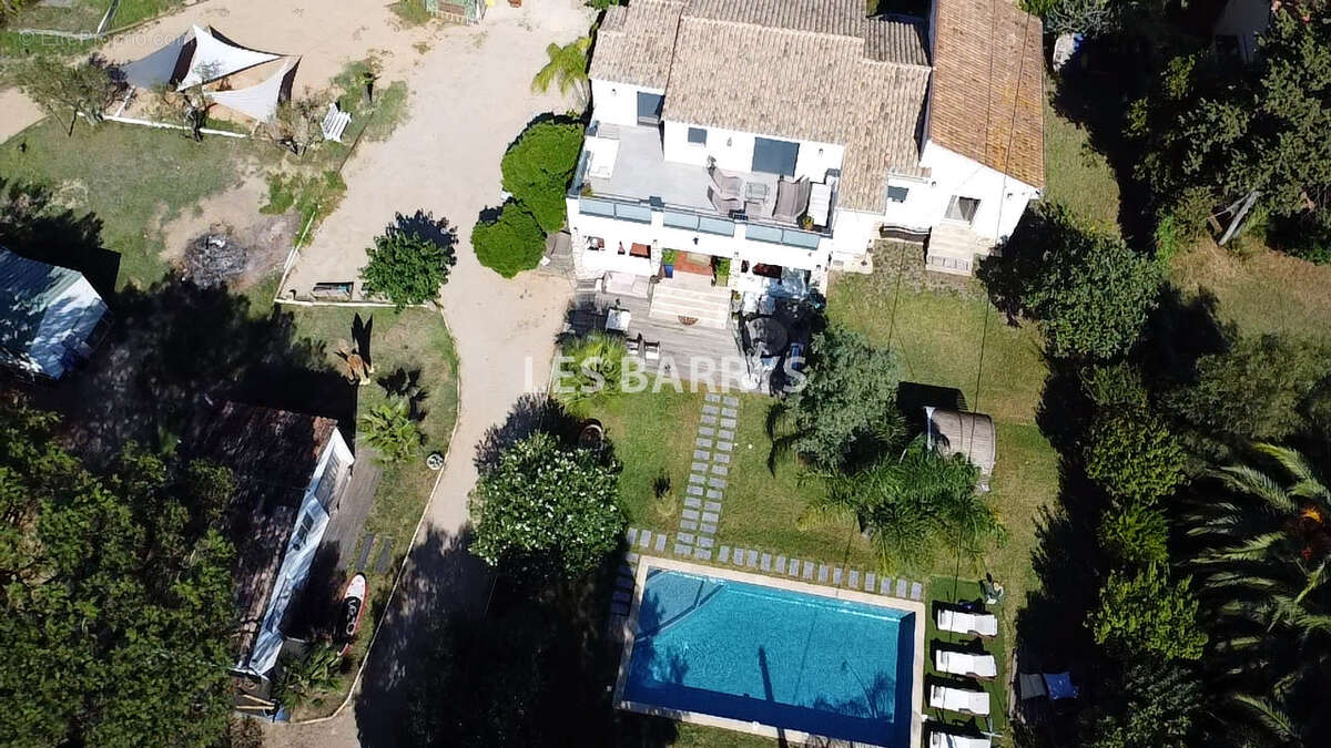 Villa de prestige à vendre à Ramatuelle   À pied de Tahiti Beach et des plages de Pampelonne. - photo 10